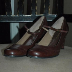 Etienne Aigner Brown Mary Jane Heels Size 8 1/2